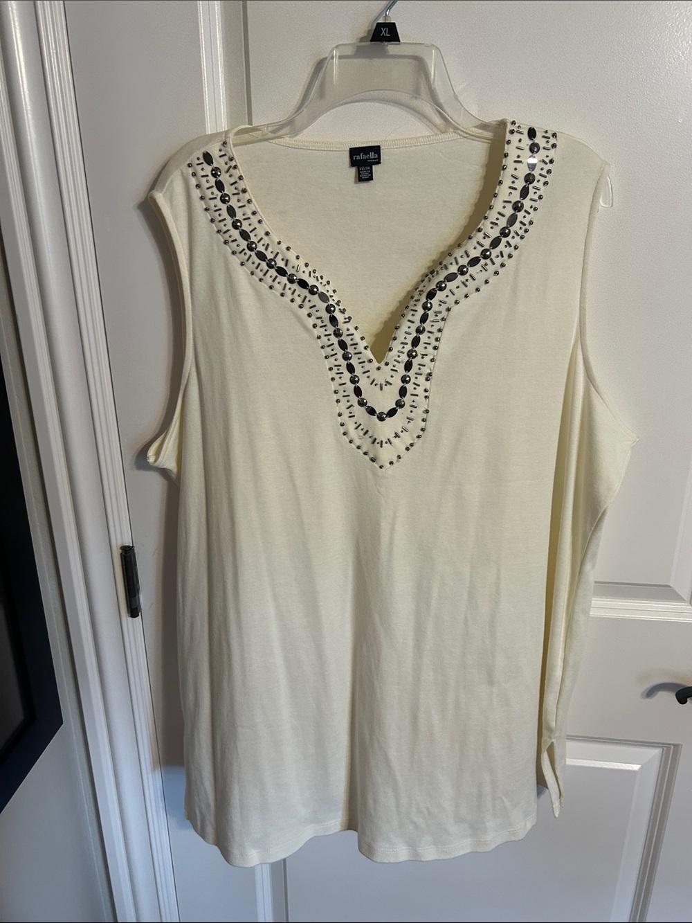 Bundle of Two Rafaella Tanks 3X